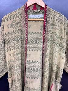 Kimono de Lujo de Seda Crepé para Mujer |   Envoltura de seda suave con cuello en V y cintura elástica con estampado floral hecho a mano |   Ropa de Playa Primavera/Verano - Product Image 2