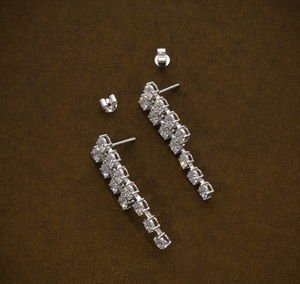 Pendientes de Plata de Ley 925 de Primera Calidad con Diamantes Cultivados en Laboratorio, Corte Redondo, VVS1, Color E - Product Image 3