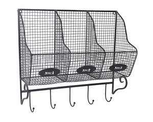 Cesta colgante de pared de metal única, diseñada para almacenamiento decorativo y necesidades de organización interior funcional - Product Image 1