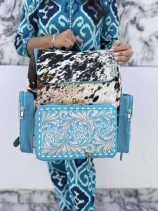 กระเป๋าเป้หนังแกะสลักลายเก๋ไก๋ สีเทอร์ควอยซ์ ขนสัตว์แท้  สำหรับทุกเพศ  กระเป๋าเป้ดีไซน์สวยงาม - Product Image 5