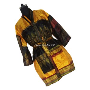 KS002 Kimono Corto de Seda Bohemio Vintage, Estilo Boho Gitano, Hecho con Seda de Sari Reciclada, Túnica Corta, Ropa de Dormir para Mujer - Product Image 4