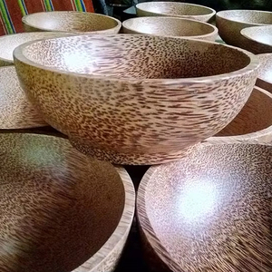 Bol en bois de coco fabriqué au Vietnam, fait main, naturel, ustensiles de cuisine, export en gros, qualité supérieure - Product Image 1