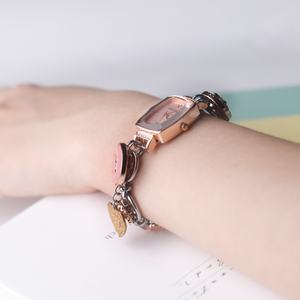 Montre-bracelet à quartz unique rétro personnalisée pour femmes, or rose, émail floral, cristal, chaîne réglable, cadran analogique, bijoux élégants - Product Image 5