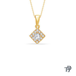 Colgante elegante de oro de 10K con diamante redondo cultivado en laboratorio, estilo halo en forma de cometa, con engaste de cuatro puntas y bálsamo en V. Fabricante mayorista y minorista OEM. - Product Image 3