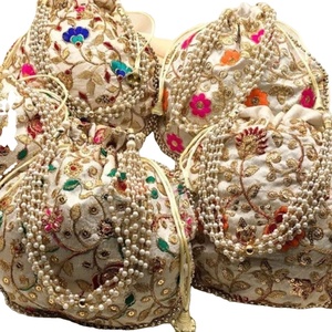 กระเป๋าปักลายโบฮีเมียนแบบมีเชือกผูกสำหรับทุกเพศงานปักเลื่อมผ้าไหมซับในตัวล็อคคืนของขวัญงานแต่งงานแบบอินเดีย - Product Image 1