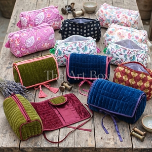 Assorted Floral Hand Bag With Zipper Closure And Tassels <b>Medium</b> Size Portable Makeup <b>Case</b> ( Set Of 3) - Product Image 5
