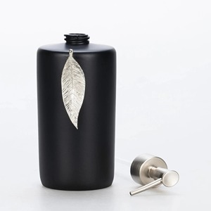 Dispensador de Loción Negro Moderno con Detalle de Hoja Plateada, Ideal para Baños, Uso Diario en el Hogar, Habitaciones de Hotel y Resort - Product Image 2