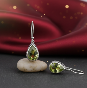 Pendientes Largos de Plata de Ley 925 con Baño de Oro de 18K, Diseño de Gota de Agua en Color Verde Pera, 5.5 Pulgadas, Regalo para Ella - Product Image 4