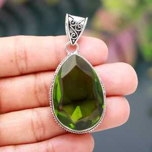 <b>Peridot</b> Pendant Pear Shape Green Gemstone Handmade 925 Sterling Silver Vintage Jewelry - Product Image 1