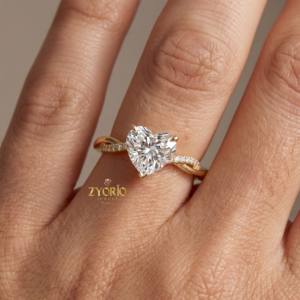 Anillo de compromiso y boda de oro de 10K-20K con diamante romántico de corte corazón cultivado en laboratorio VS y banda trenzada pavé, regalo para ella - Product Image 1