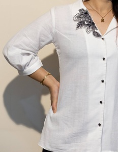 Premium <b>White</b> Cotton <b>Shirt</b> for Women Elegant Formal Office Wear <b>Ladies</b> Cotton <b>Shirts</b> Wholesale Supplier at Low Price - Product Image 5