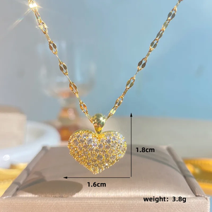 Collar con Forma de Corazón para Mujer con Incrustaciones de Zirconia en Acero Inoxidable 304 con Cadena de Cable Chapada en Oro de 0.03µm - Product Image 2