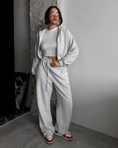 Conjunto Deportivo de Invierno de Alta Calidad con Logotipo Personalizado, Sudadera con Capucha de Forro Polar para Mujer, Conjunto de Dos Piezas, Sudadera con Capucha Informal Estampada de Talla Grande - Product Image 4