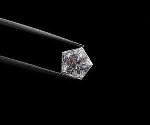 Diamant de laboratoire de 2,00 carats, certifié IGI, taille pentagonale, couleur E, clarté VVS-VS, diamant non monté pour bague de fiançailles - Product Image 3