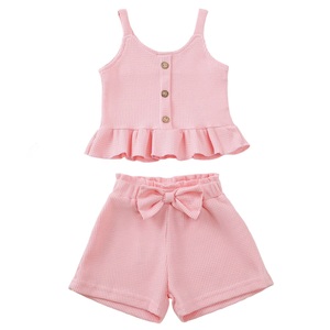 Ensembles de vêtements pour fillettes personnalisés avec logo d'usine, débardeurs côtelés doux d'été avec short à nœud, ensembles décontractés deux pièces pour filles - Product Image 1