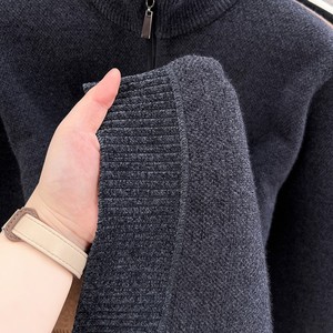 Suéter de punto para hombre con cremallera de un cuarto, color liso, cuello alto, corte regular, informal de invierno, 100% acrílico, antipilling - Product Image 6