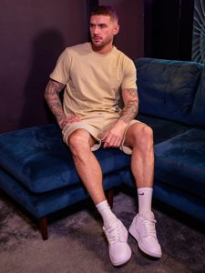 Conjunto de Camiseta y Pantalones Cortos, Ropa Urbana Cómoda, Color y Estampado Personalizados, Ropa de Verano para Hombre, Conjunto de 2 Piezas de Algodón - Product Image 3