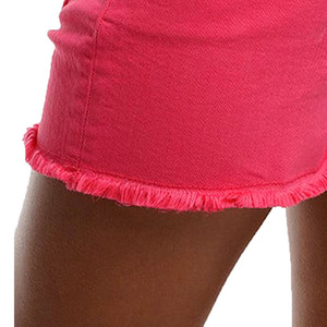Shorts de mezclilla rosa de cintura media, corte ajustado, con dobladillo deshilachado y bolsillos, estilo casual para mujer - Product Image 5