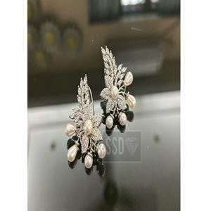 Pendientes de Botón de Latón Plateado con Circonita Cúbica de Primera Calidad, Elegantes y Modernos, para Mujer, Ideales para Fiestas Nocturnas - Product Image 1