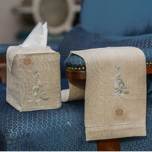 Broderie délicate en argent en forme d'arbre de Noël pour des salles de bain hivernales élégantes et un style festif réutilisable. - Product Image 1