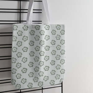 Bolsas de Mano con Estampado Floral Tradicional, Bolsas de Compras Sostenibles para el Verano, Bolsas de Ropa para Llevar en la Mano - Product Image 3