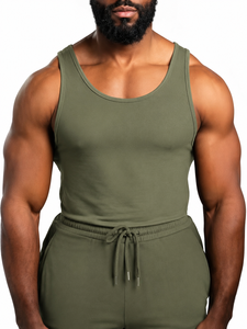 Débardeur tricoté uni vert olive de haute qualité pour hommes, décontracté et respirant, col rond, vente en gros - Product Image 1