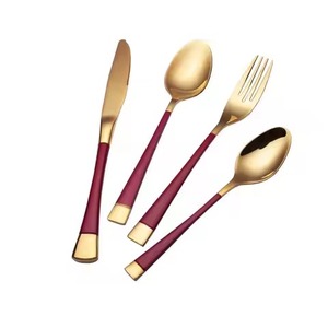Ensemble de couverts en métal de haute qualité, cuillère, fourchette, couteau, vaisselle élégante, design durable - Product Image 2