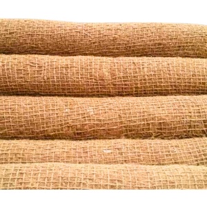PALM MAT / COIR LOG Meilleure taille 35cm x 2m Protéger les habitats naturels: Bûches de coco pour le contrôle de l'érosion du Vietnam - Product Image 1