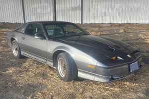 Pontiac Firebird Trans Am GTA de 1987 - Product Image 3