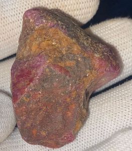 พลอยทับทิมดิบธรรมชาติ 239.65 กะรัต จากเคนยา เหมืองเฟโมส จอห์น โซล - Product Image 3