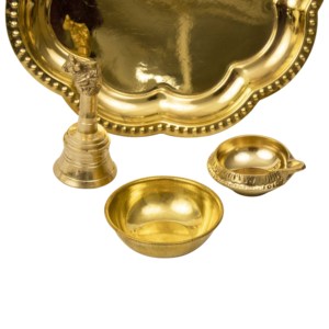 Juego de Thali de Latón con Diseño Zig Zag, Campana, Diya y Tazón para Kumkum, Artículos Tradicionales para Puja, para el Templo del Hogar y para Regalo - Product Image 3