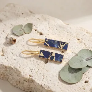 Boucles d'oreilles pendantes rectangulaires en turquoise cuivrée Mohave bleue, plaquées or 18 carats, faites à la main, bijoux géométriques en gros pour femmes - Product Image 6