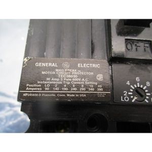 Interruptor de Circuito General Electric TEC36030 de 3 Polos - Equipo y Piezas de Semiconductores de Confianza de Marca Global - Product Image 1