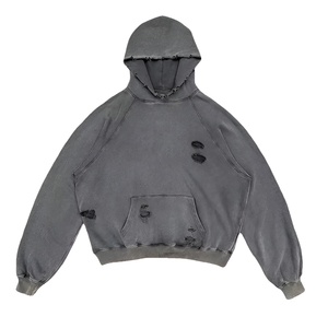 Sudadera con capucha corta desgastada con bordes sin rematar, lavado descolorido, estilo grunge urbano, corte oversize, atrevido y con personalidad. - Product Image 1