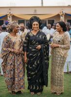 Kain Voile Katun Bordir Bunga Hitam Emas dengan Hiasan Berlian Imitasi untuk Gaun Pengantin Afrika OEM Custom