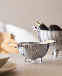 Modern Stainless Steel <b>Colander</b> For Contemporary Kitchens With Fine Drain Holes And Long Lasting Utility - Product Image 4
