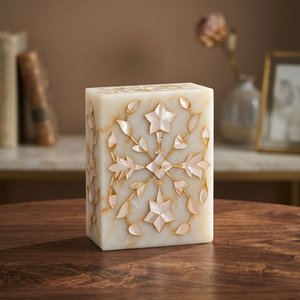 Boîte à bijoux rectangulaire élégante et moderne en marbre Stonecrafts International, incrustation florale en nacre gravée, rangement décoratif pour la maison - Product Image 1