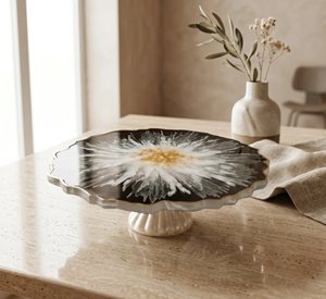 Support à gâteau de luxe en résine noire effet géode, avec décoration florale dorée, plateau de présentation pour desserts, décoration de table de mariage et de fête - Product Image 5
