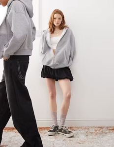 เสื้อฮู้ดดี้โอเวอร์ไซส์ทรงครอปสไตล์วินเทจย้อมสีแบบแอซิดวอช สำหรับผู้ชายและผู้หญิง  รับทำโลโก้แบบ OEM  พร้อมลายพิมพ์นูน 3 มิติ  แบบซิป  ผ้าหนา 400 กรัม ให้ความอบอุ่น - Product Image 2