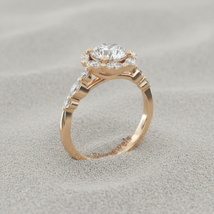 Anillo de compromiso certificado chapado en oro rosa con halo de diamantes marquise de punta compartida - Product Image 3