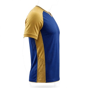 Maillot de football respirant à manches courtes pour homme en polyester, bleu roi et or ombré, col en V, imprimé par sublimation, coupe raglan en maille - Product Image 4