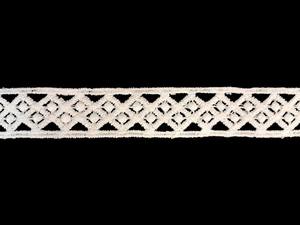 Encaje bordado geométrico de poliéster con diseño de diamantes, de gran venta, para borde de sari y dupatta, ecológico, de secado rápido y transpirable. - Product Image 4