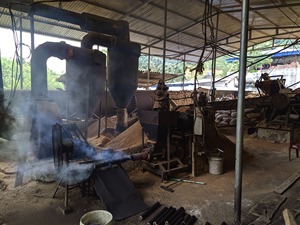 Charbon de bois en briquettes de sciure de bois de qualité supérieure, haute chaleur, faible teneur en cendres, pour barbecue, qualité export, fabricant, vente en gros - Product Image 6
