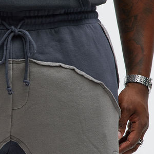 Shorts pour hommes avec logo personnalisable, design Color Blocxk, matière douce, coupe décontractée pour l'été, prix avantageux pour les commandes en gros - Product Image 5