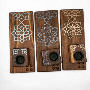 Mabkhara élégante pour les rituels de parfum d'intérieur, brûleur d'oud arabe avec finition époxy et base en bois - Product Image 1