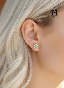 Pendientes de Oro de 14K con Halo de Piedras Preciosas Verdes, Fabricante de Joyería Fina de Lujo - Product Image 5