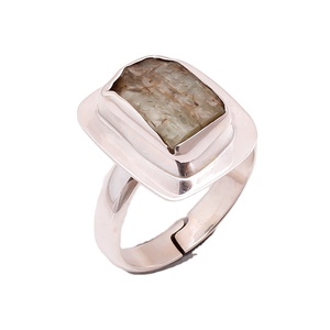 แหวนไคยาไนต์ดิบสีเขียว925ทำด้วยมือของชาวอินเดียเครื่องประดับแฟชั่นเงินชั้นดีสำหรับงานแต่งงานของผู้หญิง - Product Image 1