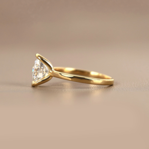 แหวนหมั้นเพชรทรงบริลเลียนต์เคลือบโรเดียมทองคำขาว 14K เพชรเพาะเลี้ยงในห้องปฏิบัติการ ของขวัญสุดหรูสำหรับผู้หญิง รับรองโดย IGI VBR JEWELS - Product Image 2