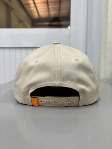 Casquette de baseball personnalisée 6 panneaux en coton beige, broderie 3D ballon de football de haute qualité, chapeau de sport vintage, casquette non structurée à fermeture snapback - Product Image 3