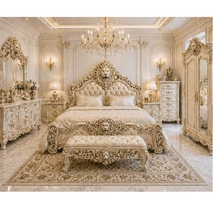 Ensemble de lit de luxe en teck sculpté avec visage de lion, mobilier de chambre à coucher haut de gamme blanc pour appartement avec tables de chevet - Product Image 1
